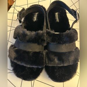 Koolaburra by UGG Adjustable Slide Sandals Fuzz'd Out Black SZ 8 nwot